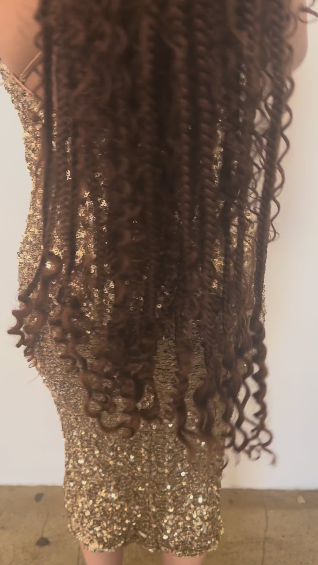 Load video: #30 Spice (Reddish Brown) | Non-Toxic Synthetic Braiding Hair